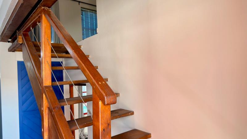 5 Bedroom Property for Sale in Kenridge Western Cape